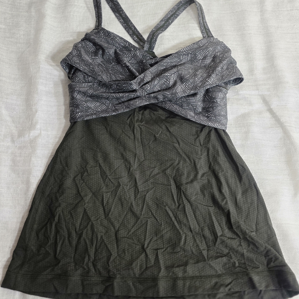 Lululemon Athletica Black and White Patterned Tank Top